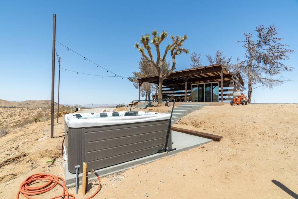 The Invisible Wind Cabin- Joshua Tree Amazing View Yucca Valley Exterior photo