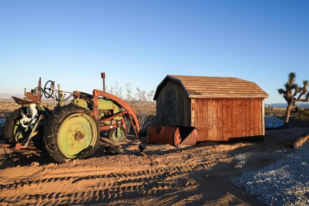 The Invisible Wind Cabin- Joshua Tree Amazing View Yucca Valley Exterior photo